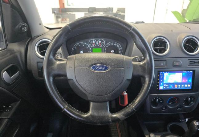 Ford Fusion I Рестайлинг с пробегом 2005 года, цена 549 000 рублей, 154000 км, хэтчбек, Автокод Объявления