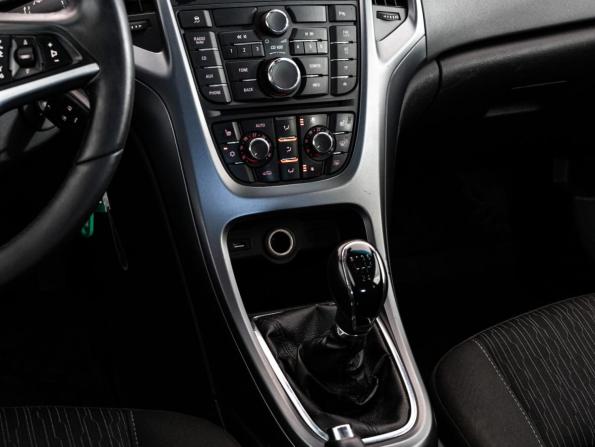 Opel Astra J Рестайлинг с пробегом 2012 года, цена 749 000 рублей, 224796 км, хэтчбек, Автокод Объявления