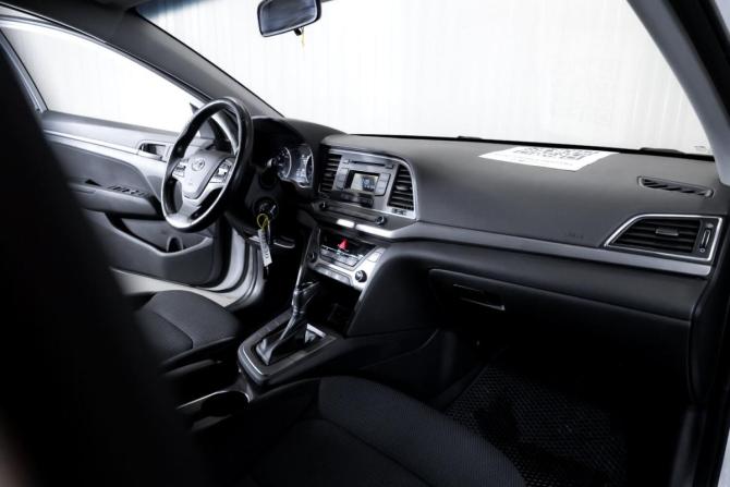 Hyundai Elantra VI (AD) с пробегом 2018 года, цена 1 599 000 рублей, 83700 км, седан, Автокод Объявления