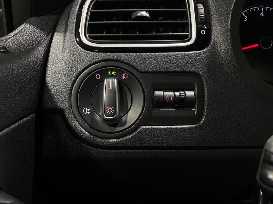 Volkswagen Polo V Рестайлинг Челябинск  - изображение 16