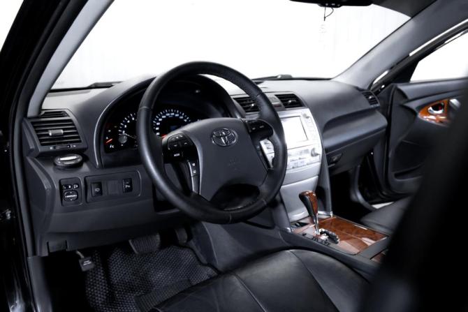 Toyota Camry VI (XV40) Рестайлинг с пробегом 2010 года, цена 1 100 000 рублей, 302761 км, седан, Автокод Объявления