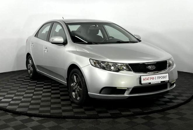 Kia Cerato II с пробегом 2010 года, цена 900 000 рублей, 85372 км, седан, Автокод Объявления