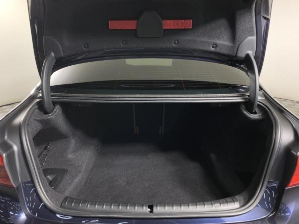 BMW 5 серии VII (G30/G31/G38) с пробегом 2018 года, цена 3 215 000 рублей, 220542 км, седан, Автокод Объявления