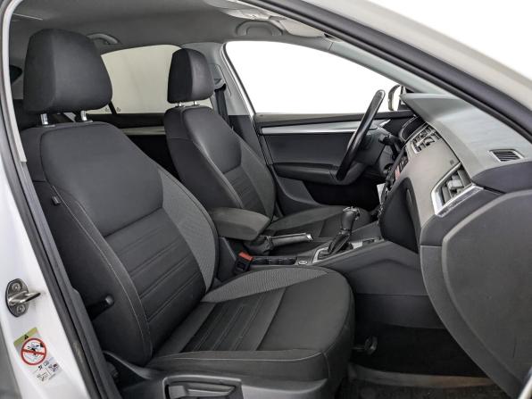 Skoda Octavia III (A7) Рестайлинг с пробегом 2020 года, цена 1 675 000 рублей, 130091 км, лифтбек, Автокод Объявления