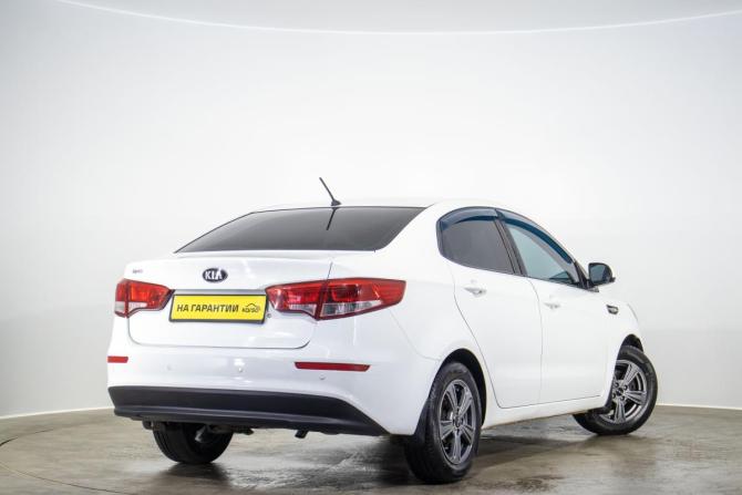 Kia Rio III Рестайлинг с пробегом 2016 года, цена 999 000 рублей, 165000 км, седан, Автокод Объявления