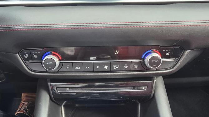 Mazda 6 III (GJ) Рестайлинг 2 с пробегом 2021 года, цена 2 399 000 рублей, 139000 км, седан, Автокод Объявления