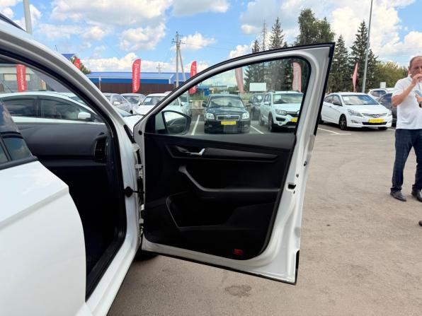Skoda Karoq I с пробегом 2020 года, цена 2 260 000 рублей, 129000 км, внедорожник, Автокод Объявления