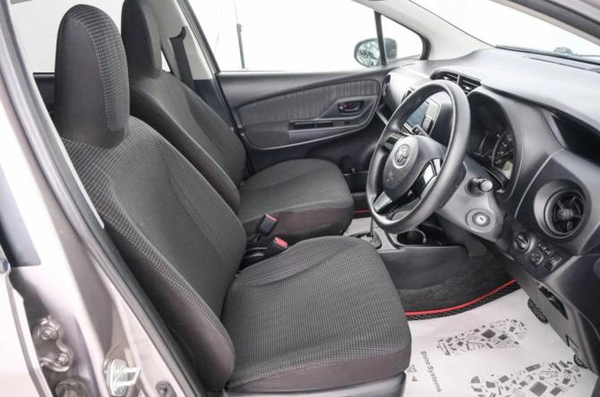 Toyota Vitz III (XP130) Рестайлинг с пробегом 2018 года, цена 899 000 рублей, 78000 км, хэтчбек, Автокод Объявления