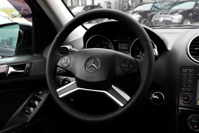 Mercedes-Benz M-Класс II (W164) Рестайлинг с пробегом 2009 года, цена 1 640 000 рублей, 161400 км, внедорожник, Автокод Объявления