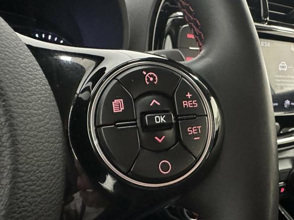Kia Soul III Рестайлинг с пробегом 2022 года, цена 2 275 000 рублей, 49730 км, хэтчбек, Автокод Объявления