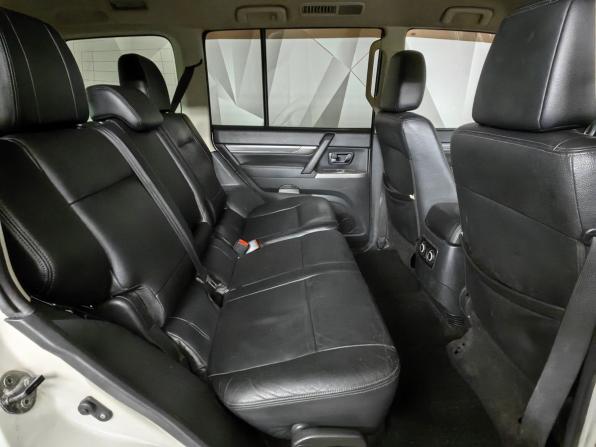 Mitsubishi Pajero IV Рестайлинг 1 с пробегом 2014 года, цена 1 550 000 рублей, 367187 км, внедорожник, Автокод Объявления
