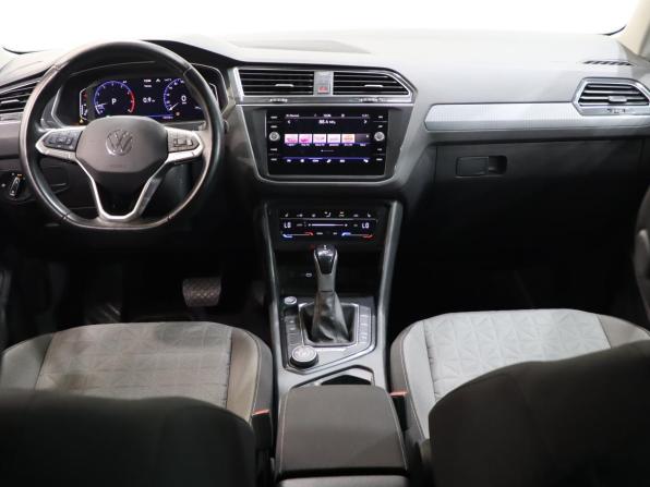 Volkswagen Tiguan II Рестайлинг с пробегом 2021 года, цена 2 690 000 рублей, 100228 км, внедорожник, Автокод Объявления