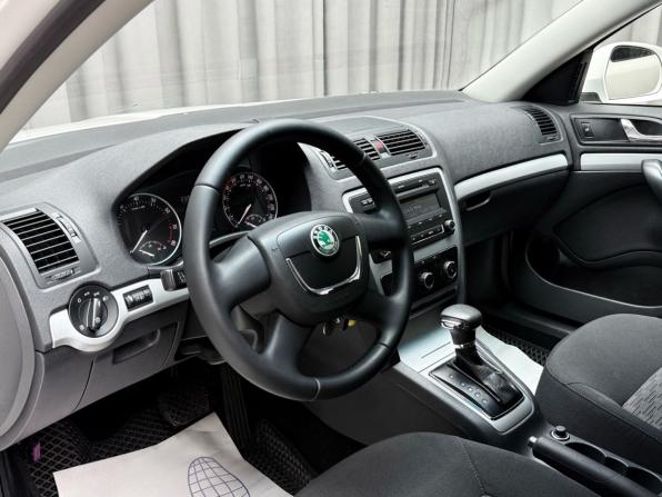 Skoda Octavia II (A5) Рестайлинг с пробегом 2012 года, цена 819 000 рублей, 209245 км, лифтбек, Автокод Объявления