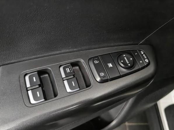 Kia Sportage IV с пробегом 2018 года, цена 1 614 000 рублей, 216050 км, внедорожник, Автокод Объявления