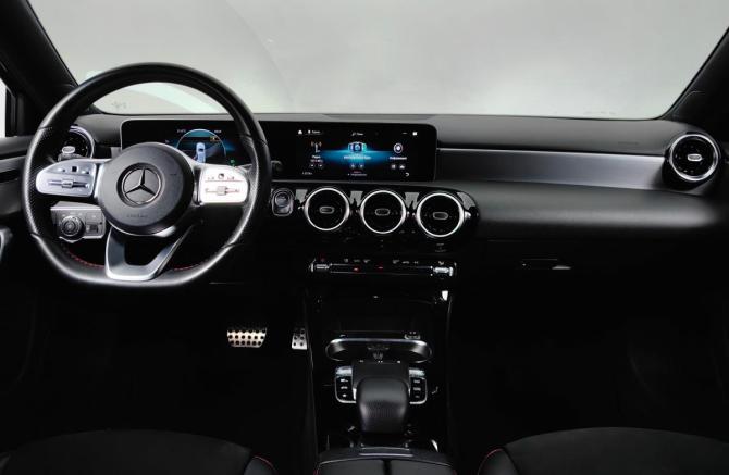 Mercedes-Benz A-Класс IV (W177) с пробегом 2019 года, цена 2 170 000 рублей, 102633 км, хэтчбек, Автокод Объявления