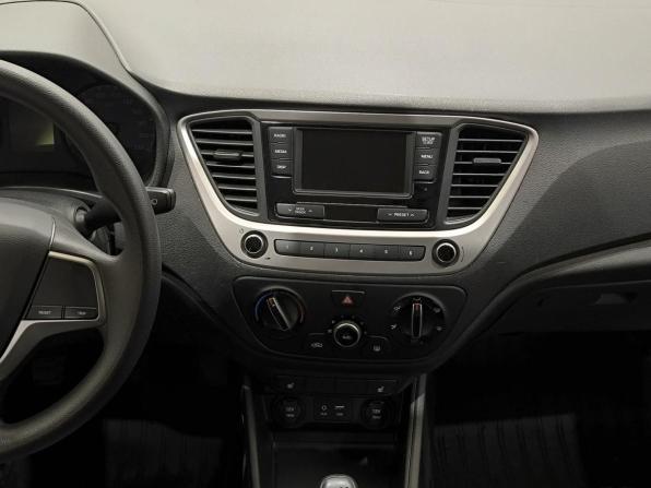Hyundai Solaris II с пробегом 2018 года, цена 1 150 000 рублей, 108000 км, седан, Автокод Объявления
