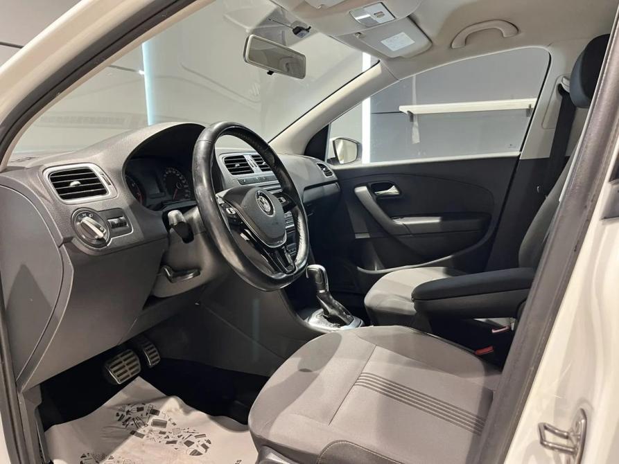 Volkswagen Polo V Рестайлинг Новосибирск  - изображение 18