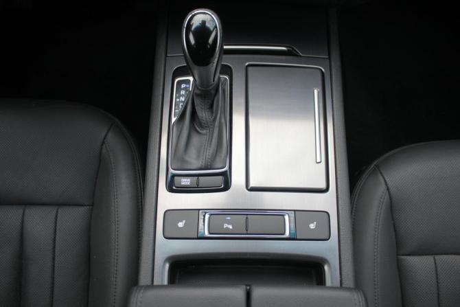 Hyundai Genesis II с пробегом 2015 года, цена 2 390 000 рублей, 71000 км, седан, Автокод Объявления