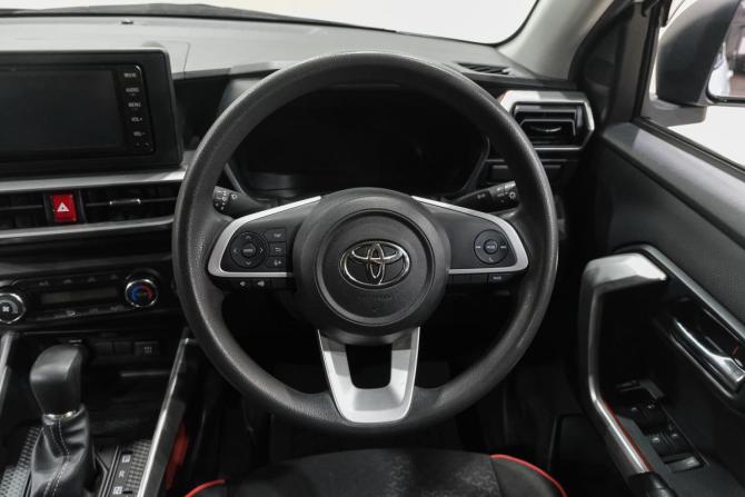 Toyota Raize I с пробегом 2021 года, цена 1 849 000 рублей, 44200 км, внедорожник, Автокод Объявления