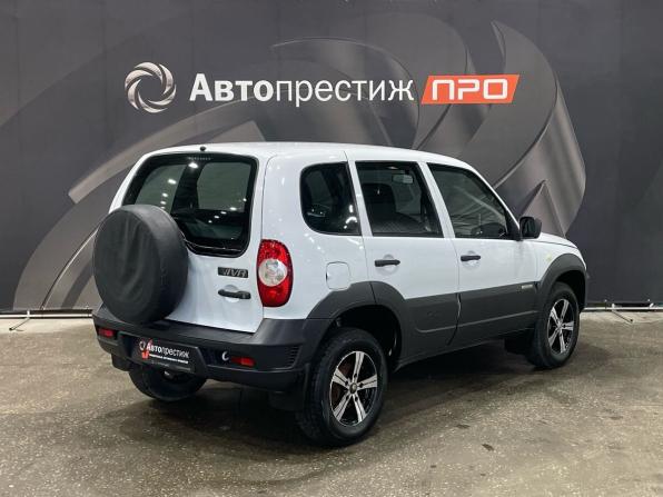 Chevrolet Niva I Рестайлинг с пробегом 2018 года, цена 699 000 рублей, 144623 км, внедорожник, Автокод Объявления