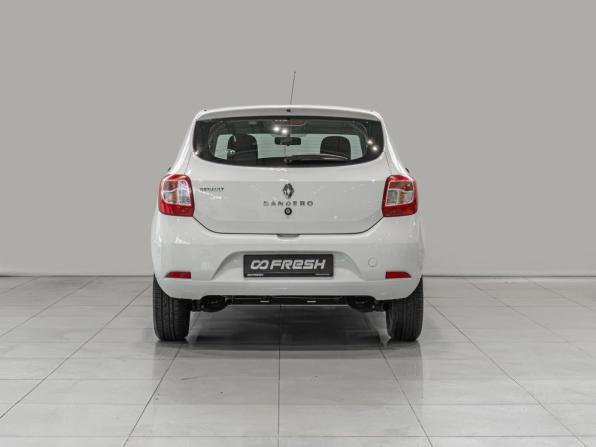 Renault Sandero II с пробегом 2017 года, цена 990 000 рублей, 8138 км, хэтчбек, Автокод Объявления