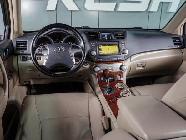 Toyota Highlander II (XU40) Рестайлинг с пробегом 2010 года, цена 1 799 000 рублей, 285215 км, внедорожник, Автокод Объявления
