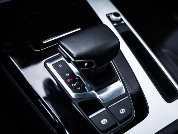 Audi Q5 II (FY) Рестайлинг с пробегом 2021 года, цена 3 899 000 рублей, 135278 км, внедорожник, Автокод Объявления