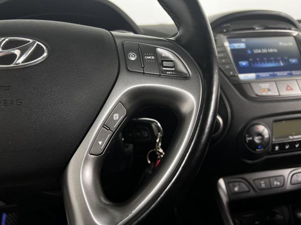 Hyundai ix35 I Рестайлинг с пробегом 2015 года, цена 1 590 000 рублей, 76529 км, внедорожник, Автокод Объявления
