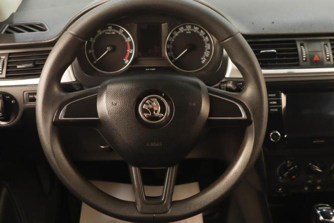 Skoda Rapid I с пробегом 2017 года, цена 999 000 рублей, 151429 км, лифтбек, Автокод Объявления