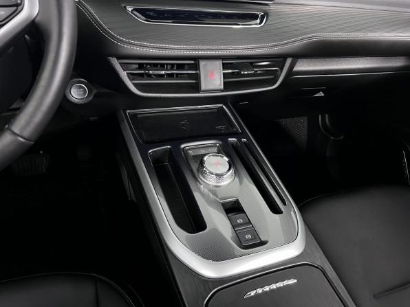 Haval Jolion I с пробегом 2023 года, цена 2 100 000 рублей, 29700 км, внедорожник, Автокод Объявления