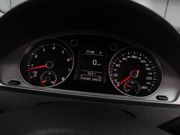 Volkswagen Passat B7 с пробегом 2012 года, цена 999 000 рублей, 215589 км, седан, Автокод Объявления