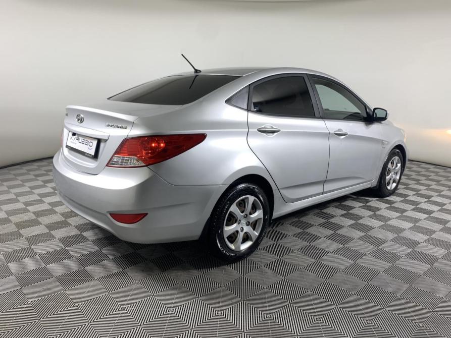 Hyundai Solaris I Москва  - изображение 5