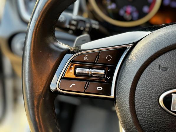 Kia Ceed III с пробегом 2019 года, цена 1 649 000 рублей, 125948 км, хэтчбек, Автокод Объявления