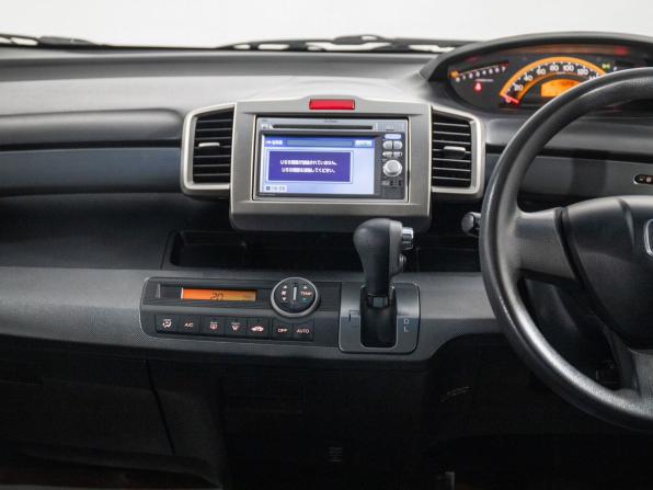 Honda Freed I с пробегом 2009 года, цена 890 000 рублей, 146848 км, компактвэн, Автокод Объявления