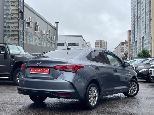 Hyundai Solaris II с пробегом 2017 года, цена 1 099 000 рублей, 123600 км, седан, Автокод Объявления
