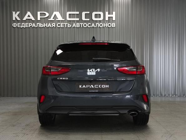 Kia Ceed III Рестайлинг с пробегом 2022 года, цена 2 100 000 рублей, 51600 км, хэтчбек, Автокод Объявления