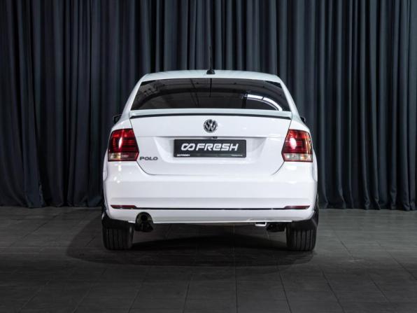 Volkswagen Polo V Рестайлинг с пробегом 2018 года, цена 1 035 000 рублей, 159384 км, седан, Автокод Объявления