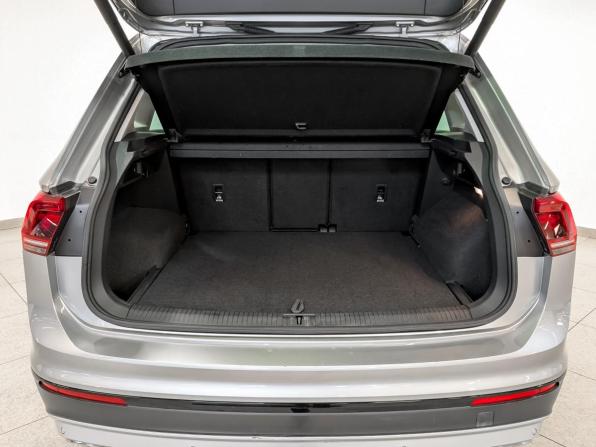 Volkswagen Tiguan II с пробегом 2018 года, цена 2 495 000 рублей, 121696 км, внедорожник, Автокод Объявления