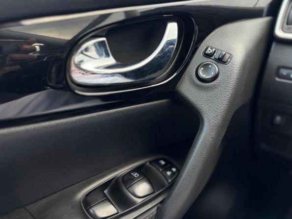 Nissan Qashqai II с пробегом 2017 года, цена 1 740 000 рублей, 124748 км, внедорожник, Автокод Объявления