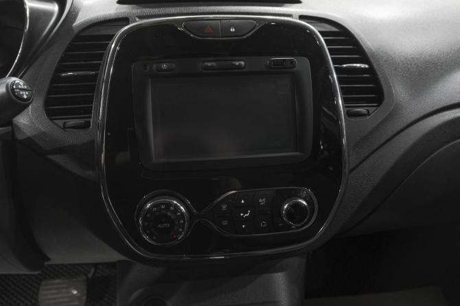 Renault Kaptur I с пробегом 2017 года, цена 1 379 000 рублей, 128000 км, внедорожник, Автокод Объявления