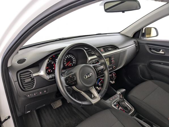 Kia Rio IV Рестайлинг с пробегом 2021 года, цена 1 750 000 рублей, 33599 км, седан, Автокод Объявления