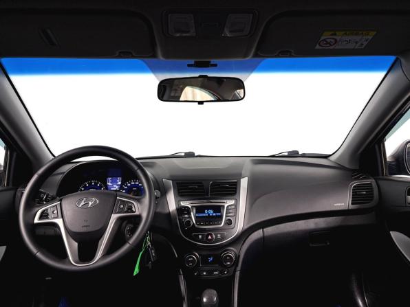 Hyundai Solaris I Рестайлинг с пробегом 2015 года, цена 1 040 000 рублей, 89328 км, седан, Автокод Объявления
