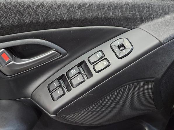 Hyundai ix35 I Рестайлинг с пробегом 2014 года, цена 1 370 000 рублей, 79867 км, внедорожник, Автокод Объявления