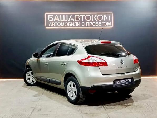 Renault Megane III Рестайлинг с пробегом 2014 года, цена 710 000 рублей, 182274 км, хэтчбек, Автокод Объявления