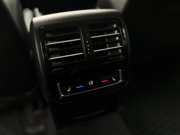 Volkswagen Passat B8 с пробегом 2017 года, цена 1 450 000 рублей, 270127 км, седан, Автокод Объявления