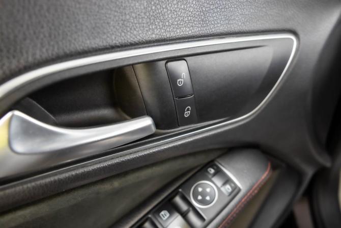 Mercedes-Benz CLA I (C117 X117) с пробегом 2014 года, цена 1 579 000 рублей, 179370 км, седан, Автокод Объявления