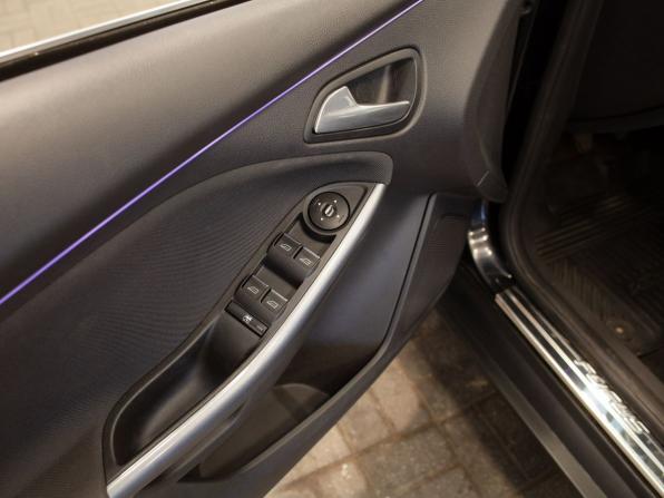 Ford Focus III с пробегом 2012 года, цена 995 000 рублей, 156159 км, хэтчбек, Автокод Объявления