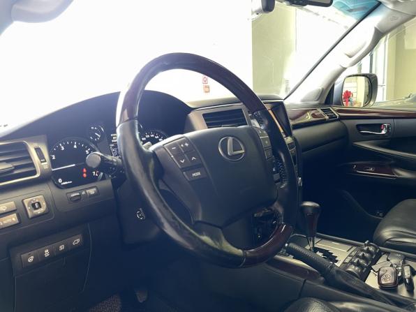 Lexus LX III Рестайлинг с пробегом 2015 года, цена 4 920 000 рублей, 218329 км, внедорожник, Автокод Объявления