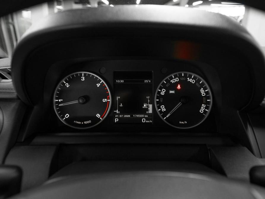 Land Rover Discovery IV Рестайлинг Москва  - изображение 12