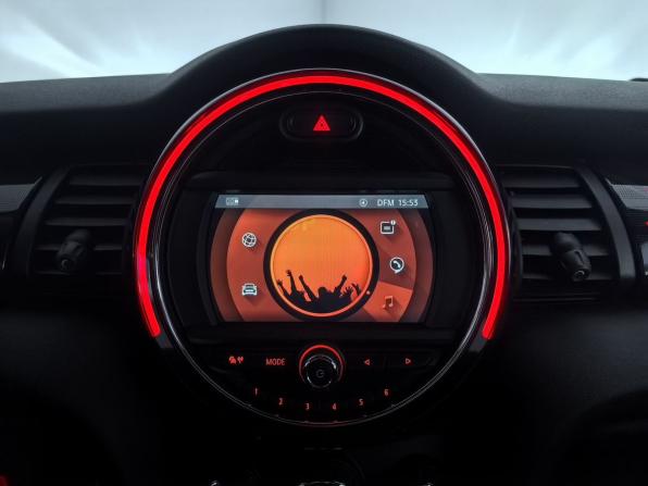 Mini Hatch III (F55/F56) Рестайлинг с пробегом 2020 года, цена 3 177 700 рублей, 68241 км, хэтчбек, Автокод Объявления